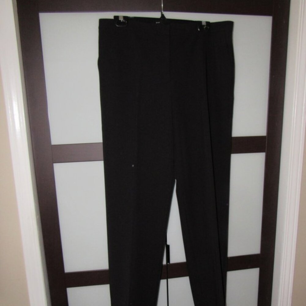 Womens Tommy Hilfiger Slacks. Black. Size 12. NWOT.